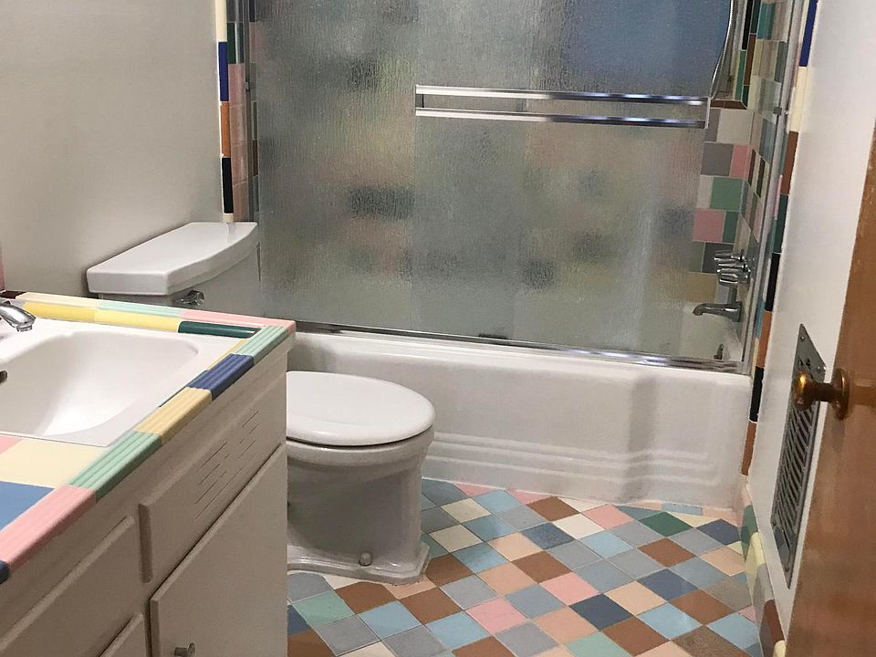 2nd image of 3935 Canon Ave