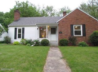 208 E Van Hoesen Blvd, Portage, MI 49002