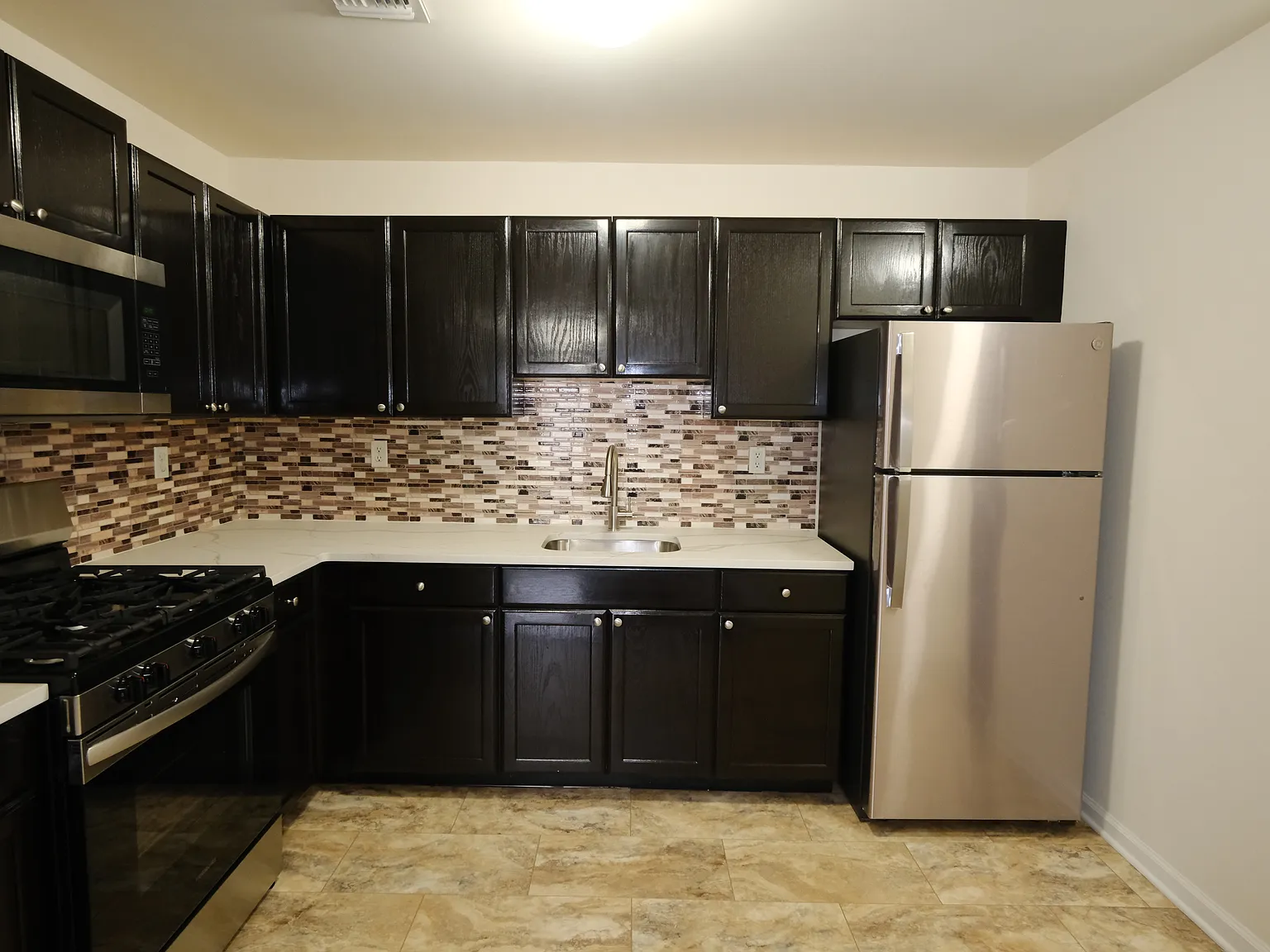 1 bed, 750 sqft, $1,750 — Photo 2