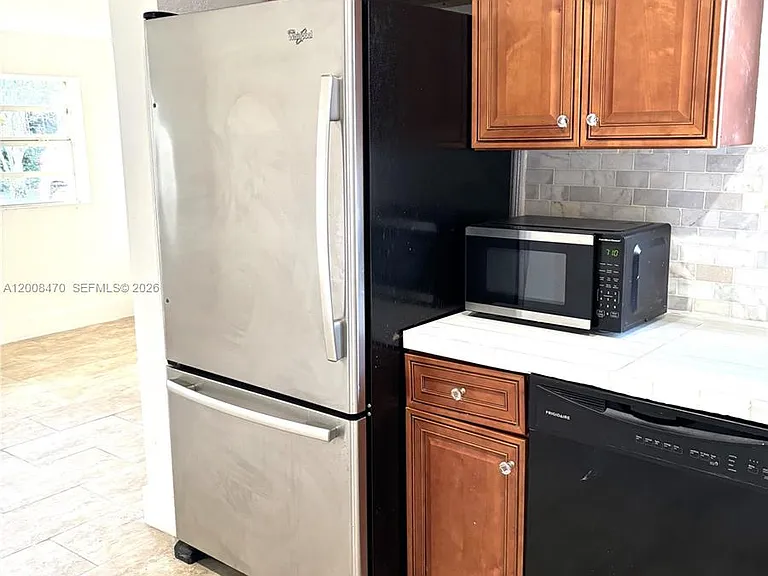 1416 SW 33rd Ct — Photo 15