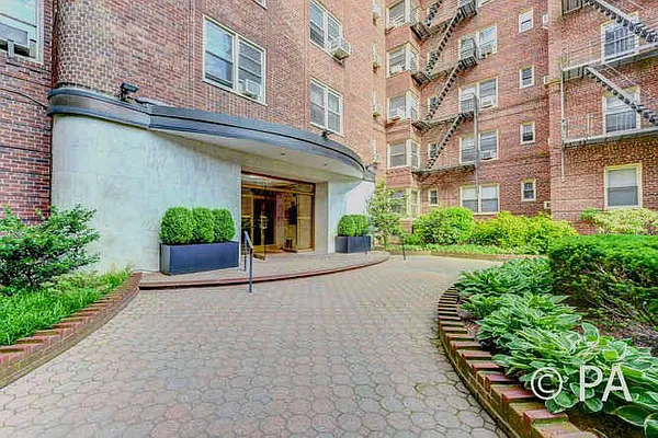 Sold by Benjamin Realty Since 1980 | media 1