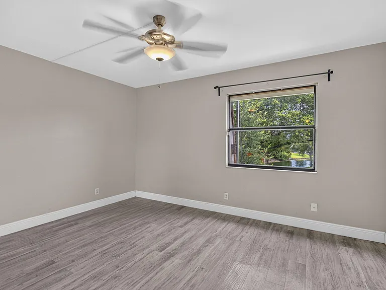 4825 NW 95th Ave #A — Photo 22
