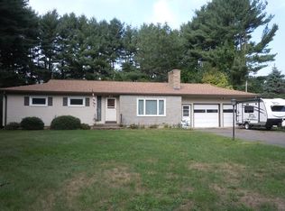 2 Inwood Dr, Wilbraham, MA 01095