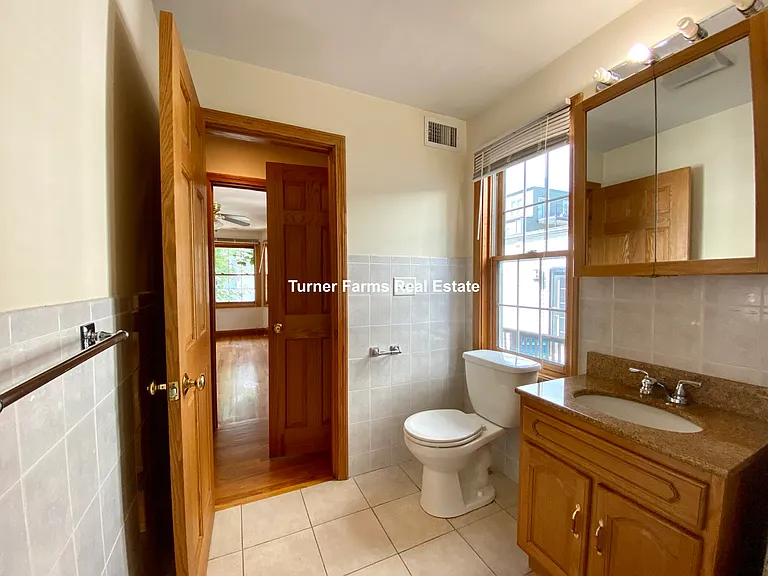 241 W 3rd St #2A — Photo 24