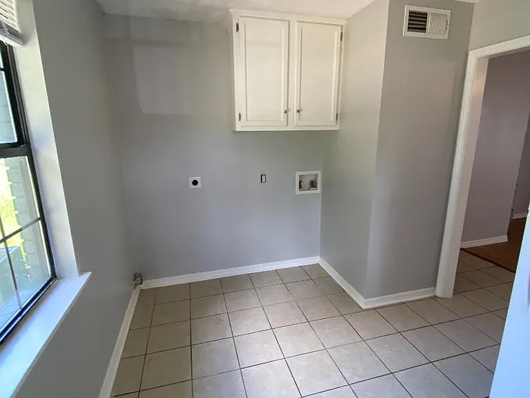Unit Photo