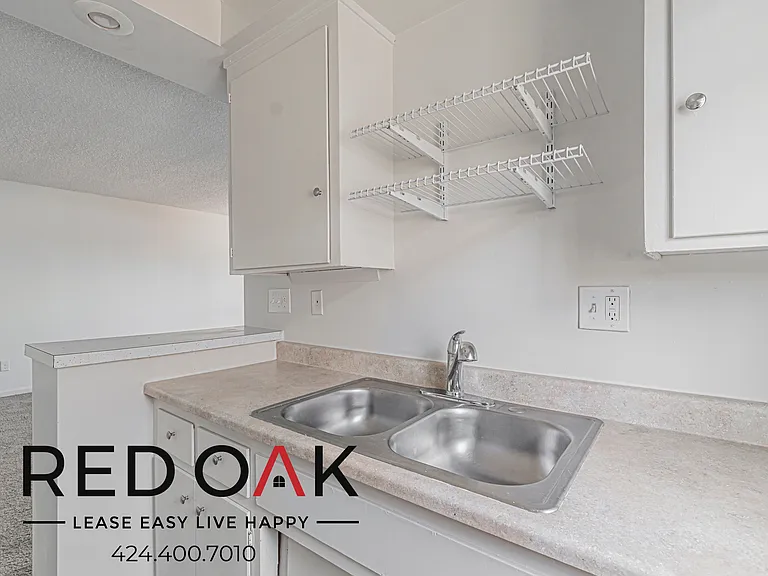 16910 Crenshaw Blvd #20 — Photo 6