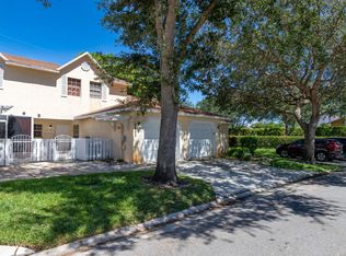 2802 Maplewood Dr, Greenacres, FL 33415