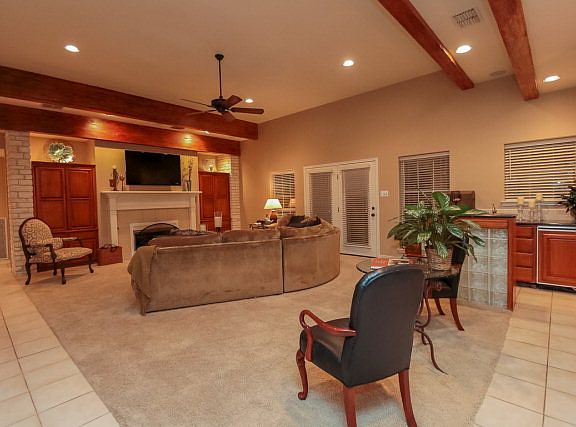 3rd image of 1708 Foothills Dr