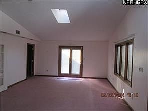 3rd image of 941 Tweed Dr