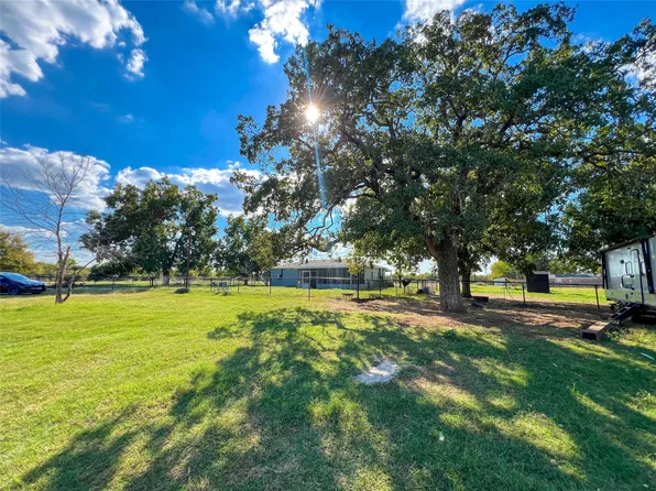 147 County Road 3410, Bridgeport, TX 76426