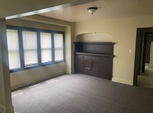 3425 N 11th St, Milwaukee, WI 53206