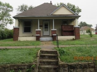 510 N B St, Herington, KS 67449