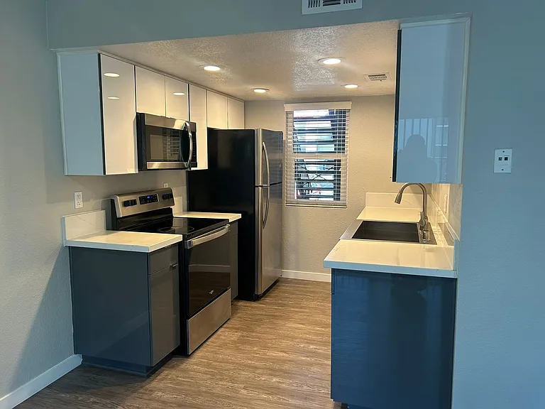 Corona Pointe Resort — Photo 225