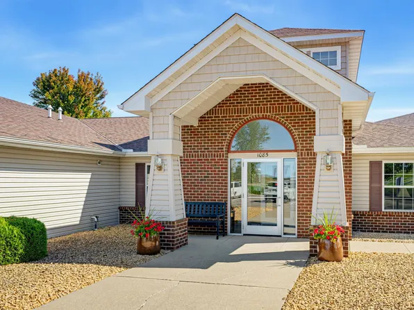 1085 Dale St SW APT 115, Hutchinson, MN 55350