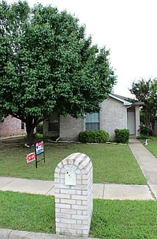 1st image of 429 Fleming St