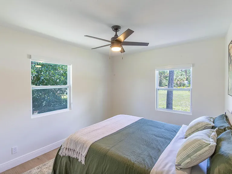 16932 W Aintree Dr — Photo 17