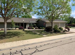 432 N Fulgham St, Visalia, CA 93291