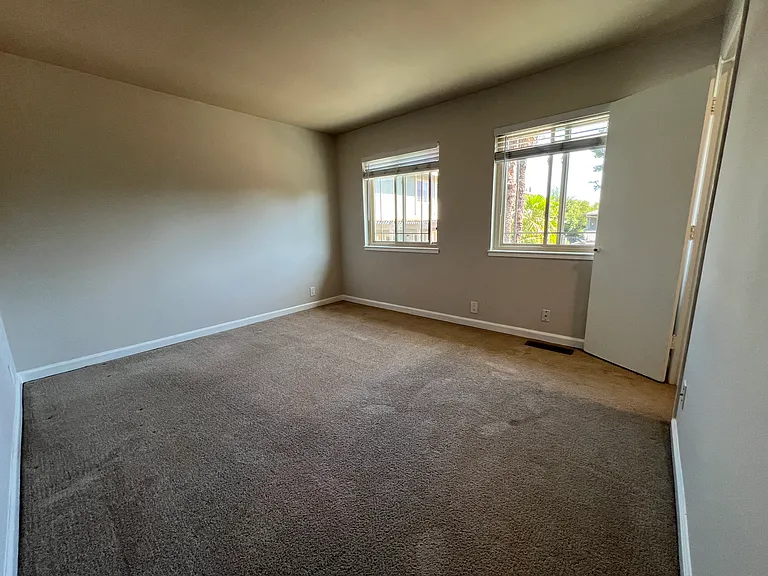 Farm Hill Manor — Photo 17