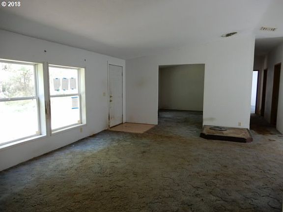 2nd image of 31367 Cedar Creek Rd