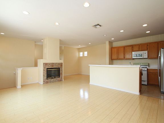 5th image of 10930 Ivy Hill Dr Unit 8