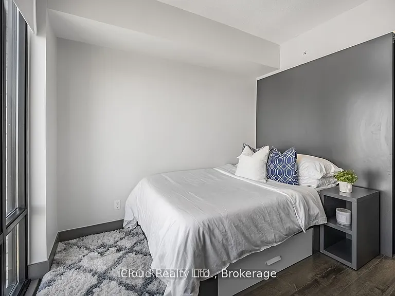 330 Phillip St #S-1903 — Photo 16