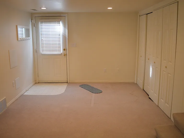 516 W 300 S — Photo 25