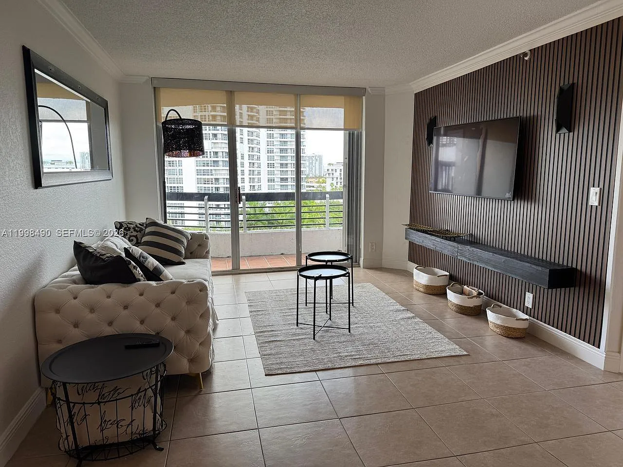 Mystic Pointe Condo No On — Photo 2