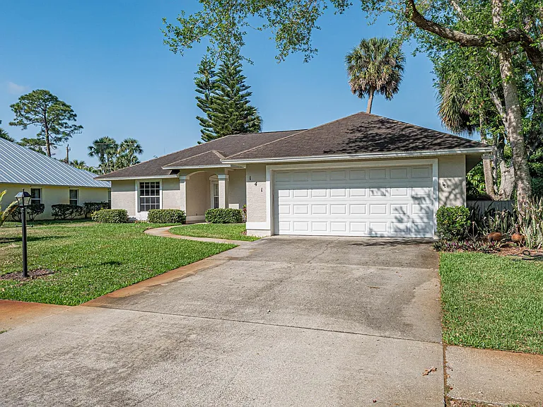 141 39th Dr — Photo 32