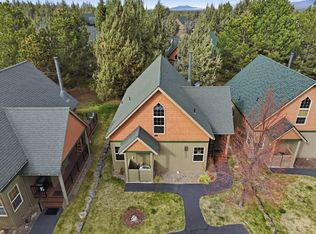 8831 Cliff Swallow Dr, Redmond, OR