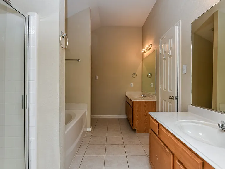 3912 Big Thicket Dr — Photo 11