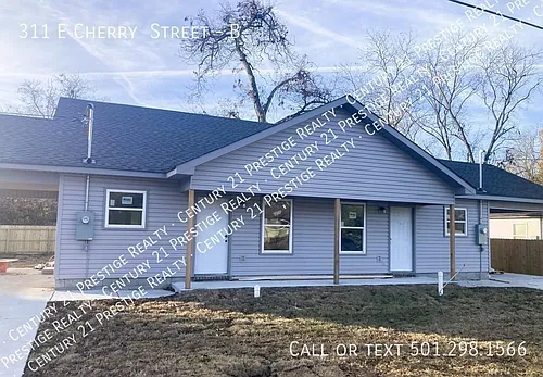 311 E Cherry St #B Photo 1