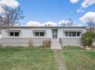 416 N 2nd Ave, Drumheller, AB T0J1B0