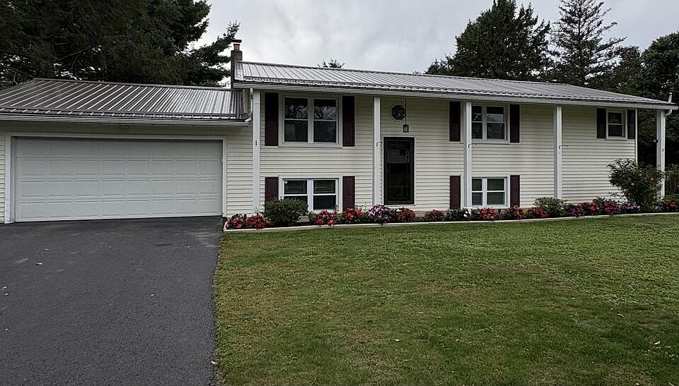 1st image of 111 Louise St