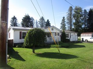 16 White St, Irvona, PA 16656