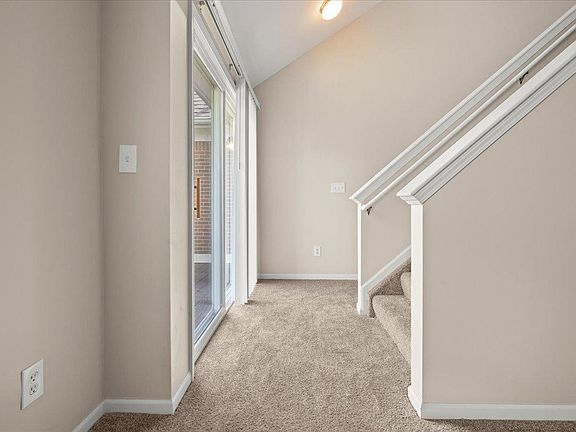 4th image of 656 Belmonte Dr Unit B