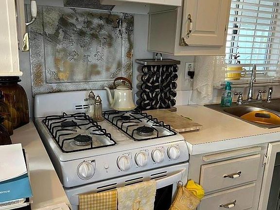 5th image of 356 Reservation Rd Space 37