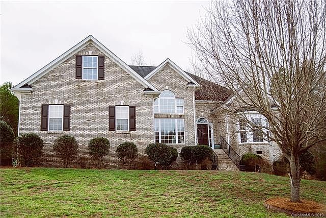 1st image of 239 Glenville Dr