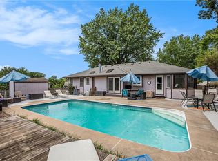 3316 NW Shannon Dr, Blue Springs, MO 64015