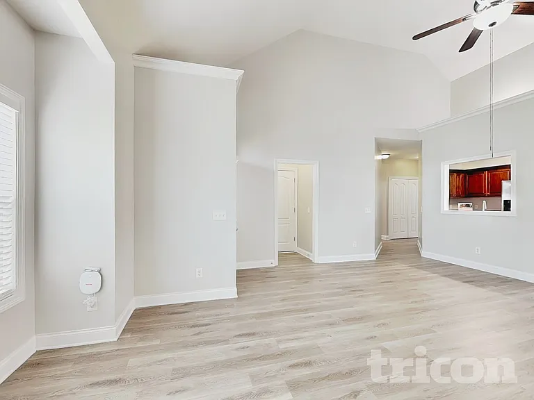 839 S Westland Ave — Photo 2