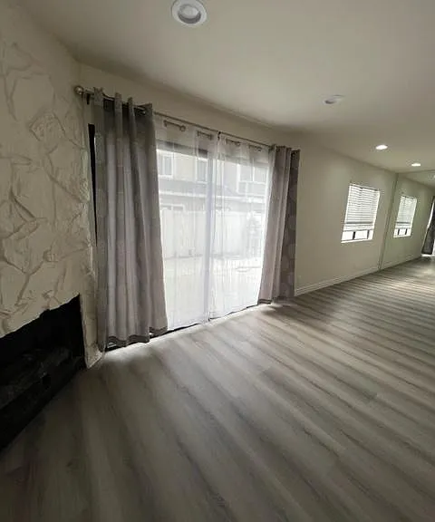 7893 Cerritos Ave — Photo 59