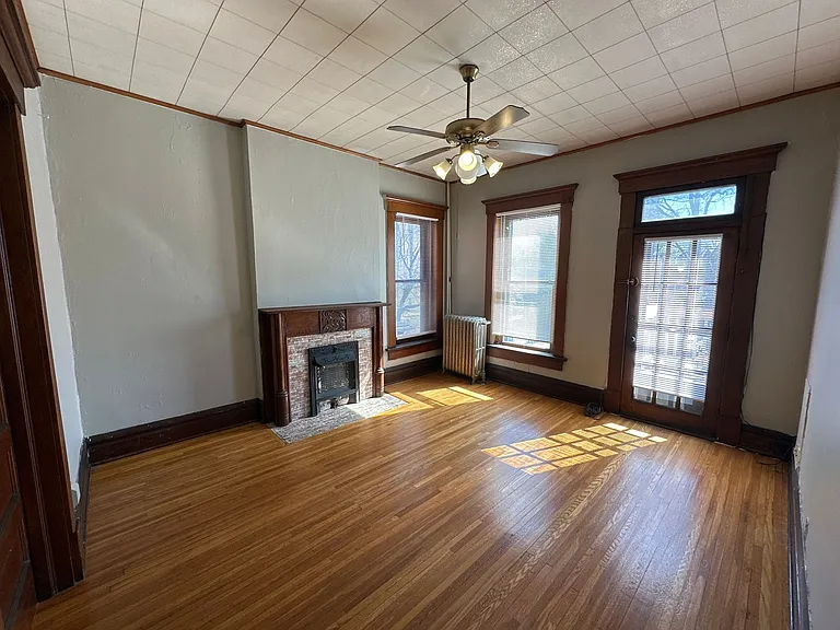 King Ave 222 MLR — Photo 8