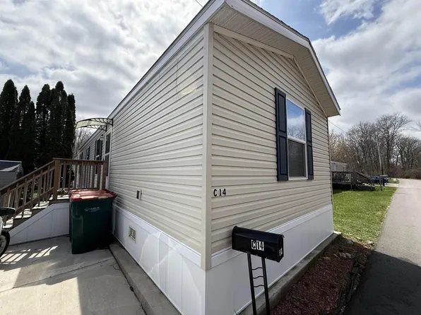 8481 South 5th Avenue #C14, Oak Creek, WI 53154