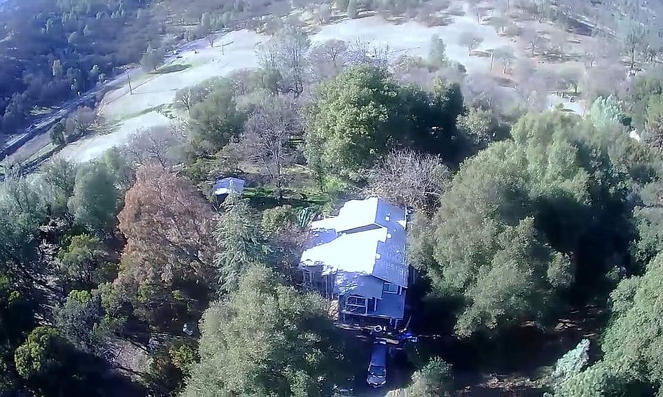 2nd image of 16635 Round Hill Ct