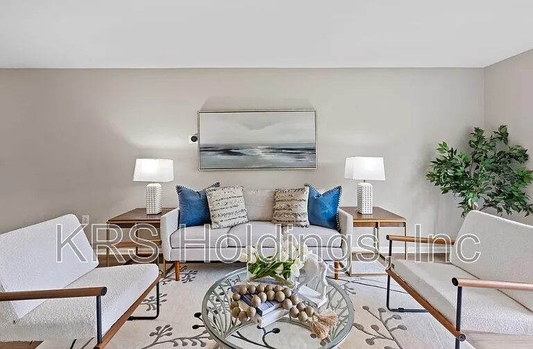 2050 N Calvert St #410 — Photo 6