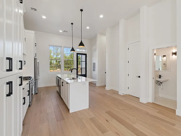 18829 Selah Way — Photo 14
