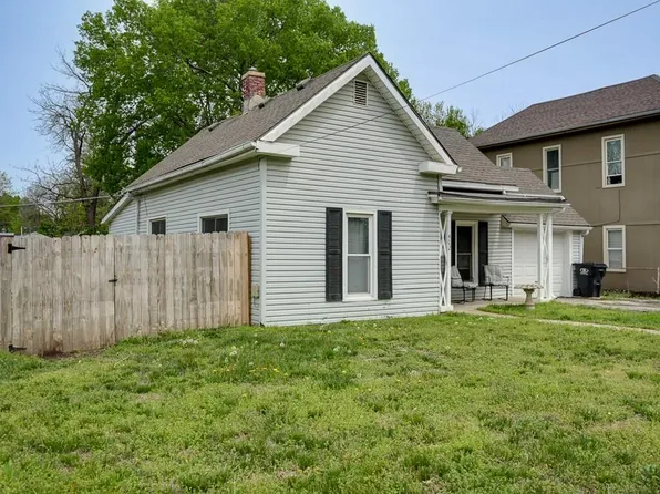 402 E Walnut St, Independence, MO 64050