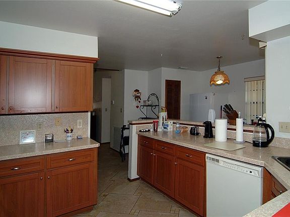 5th image of 9201 New Orleans Dr