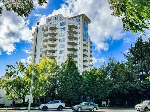 7680 Granville Ave #701, Richmond, BC V6Y 4B9