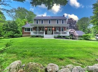 111 Flat Meadow Rd, Guilford, CT 06437