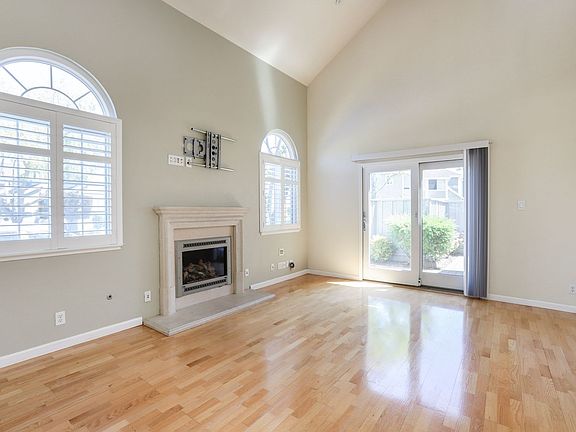 5th image of 131 Williams Ln